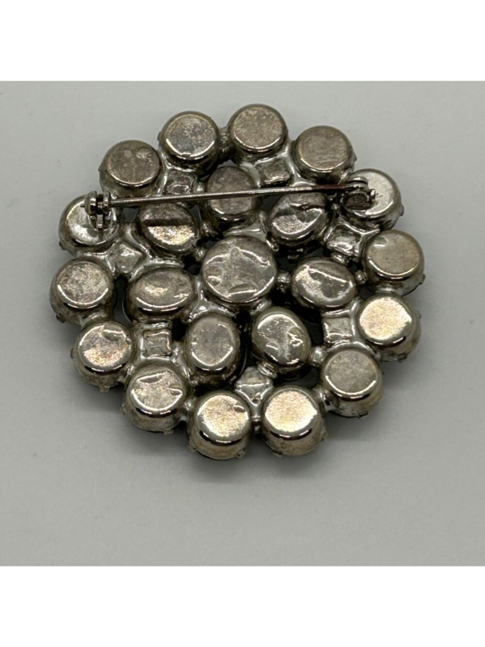 Vintage Black White Flower Brooch Pin Acrylic Stone Floral Retro Costume Jewelry - Picture 3 of 10